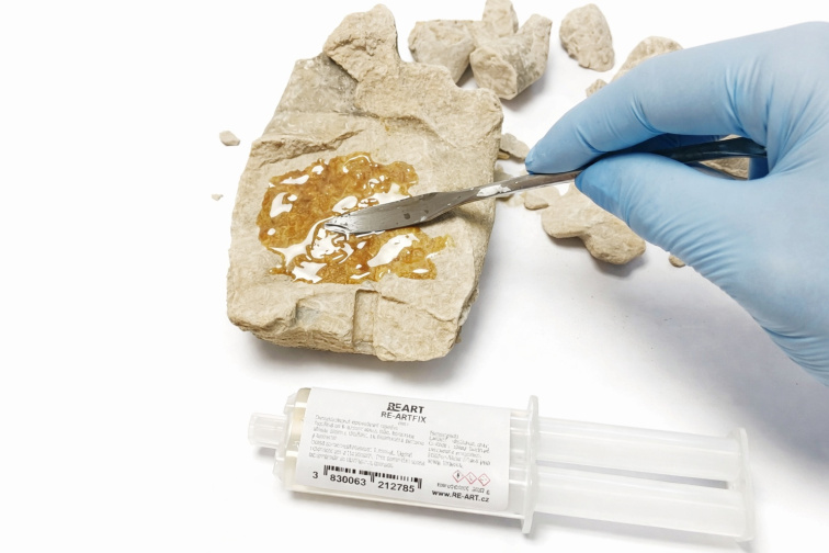 Epoxidové tixotropní lepidlo na kámen, keramiku, dřevo a kov - RE-ARTFIX