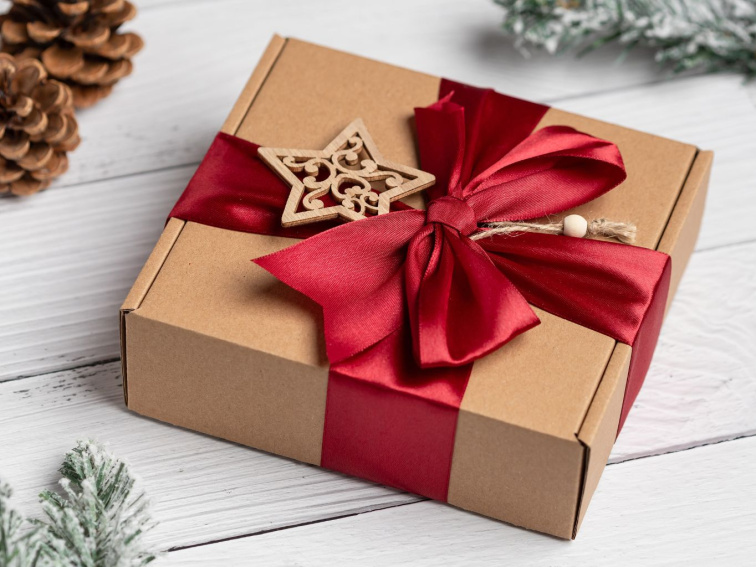 Vonná svíčka MACOCHA - pomeranč a zázvor - černá s víčkem velká