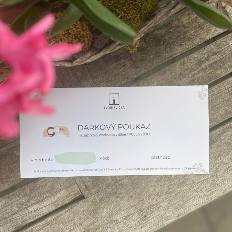 Vonná svíčka MACOCHA - pomeranč a zázvor - černá s víčkem velká