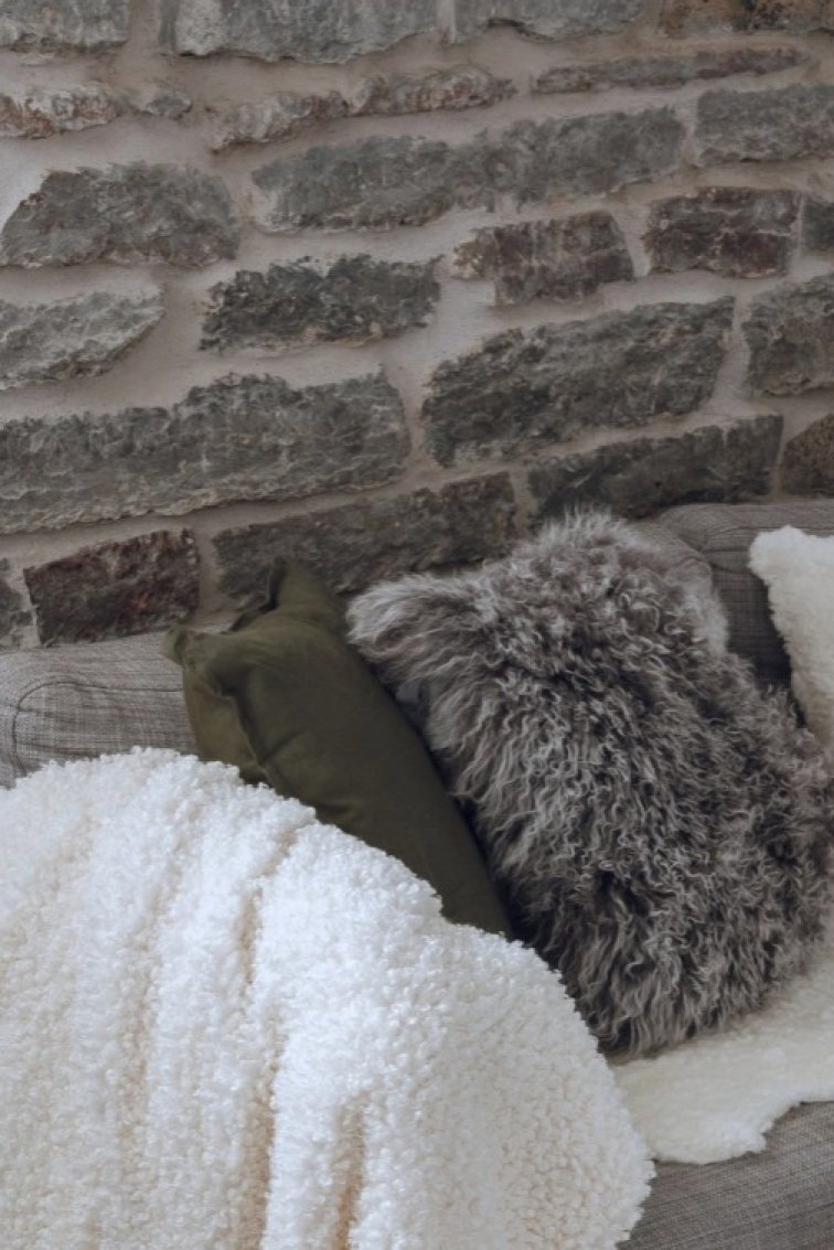 Tibetská kožešina, šedá Snowtop, 95x55 cm