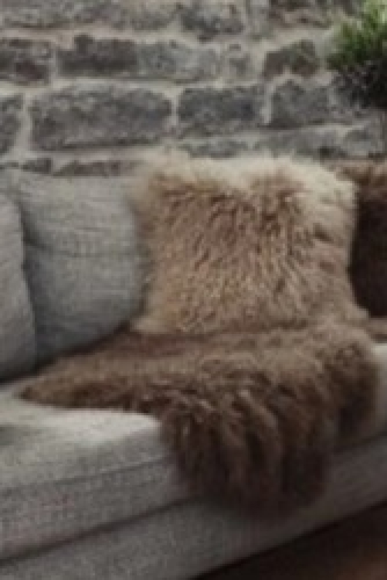 Tibetská kožešina Chocolate, čokoládově hnědá, 95x55 cm