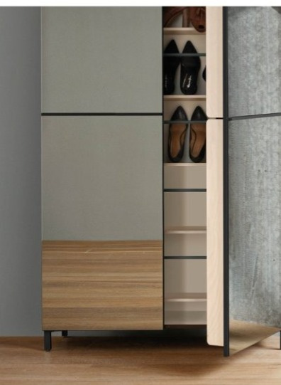 Botník Linear se zrcadlovými dveřmi pro 20 párů