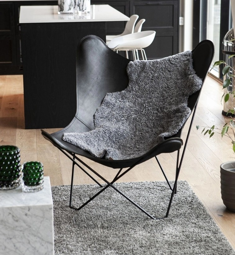 Kudrnatá australská kožešina Curly Charcoal, stříbřitě šedá, 135x60 cm