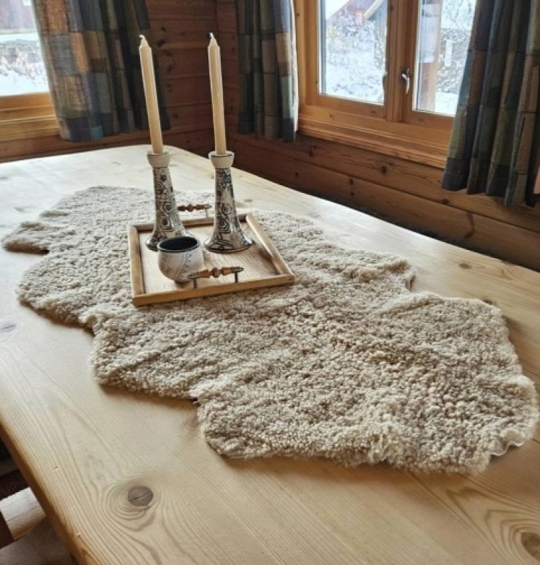 Kudrnatá australská kožešina Curly, karamelová, 95x60 cm