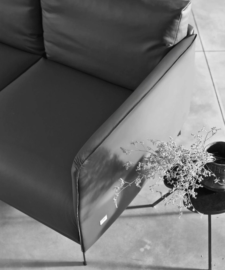 Minimalistická pohovka Stuart, 222 cm, kůže, látka