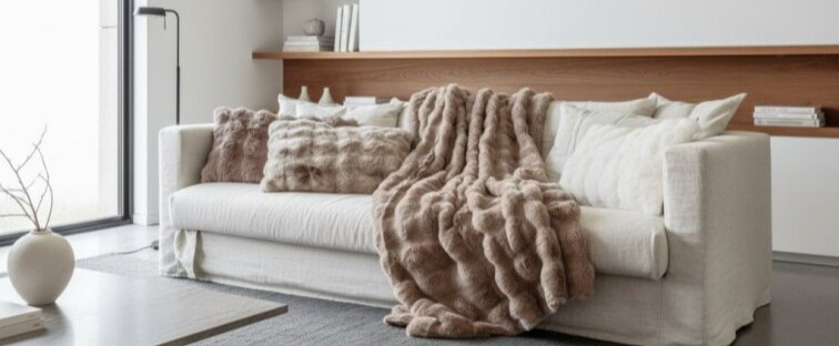 Elegantní přehoz Misty Taupe, 140x220 cm