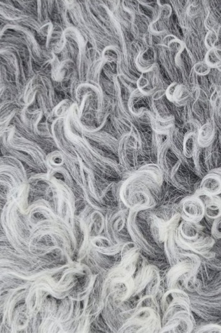 Polštář tibetská kožešina přírodní, Natural Grey. 40x40 cm