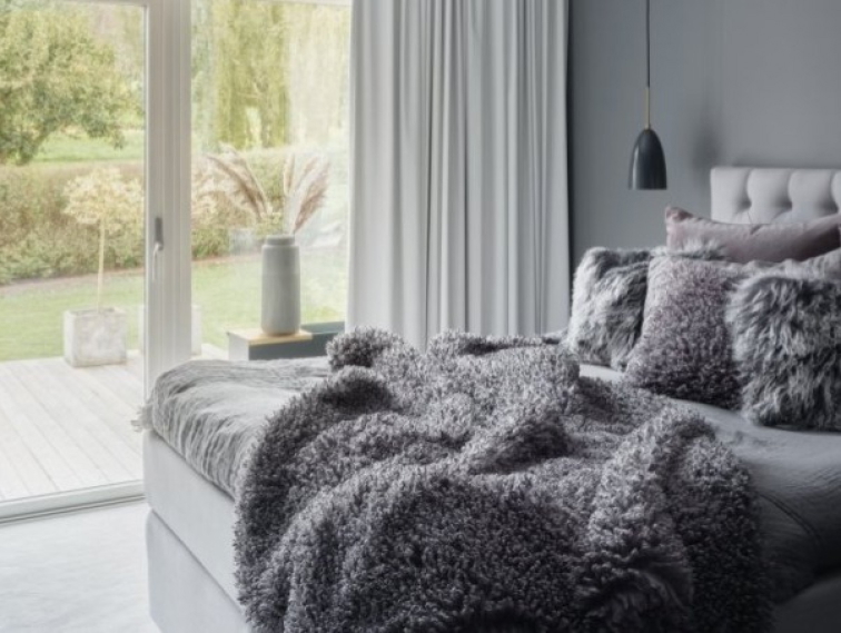 Polštář Silvertop, tibetská kožešina, šedá, 40x40 cm