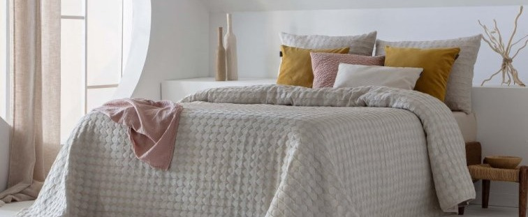 Přehoz na postel Minsi Lino 250x265 cm, žakárový