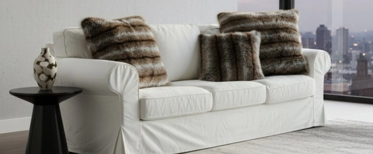 Polštář Hunter Brown, umělá kožešina, 50x90 cm