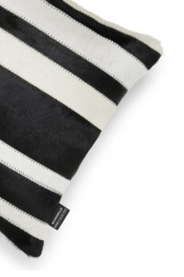 Polštář hovězí kůže Stripy, černobílý, 45x45 cm