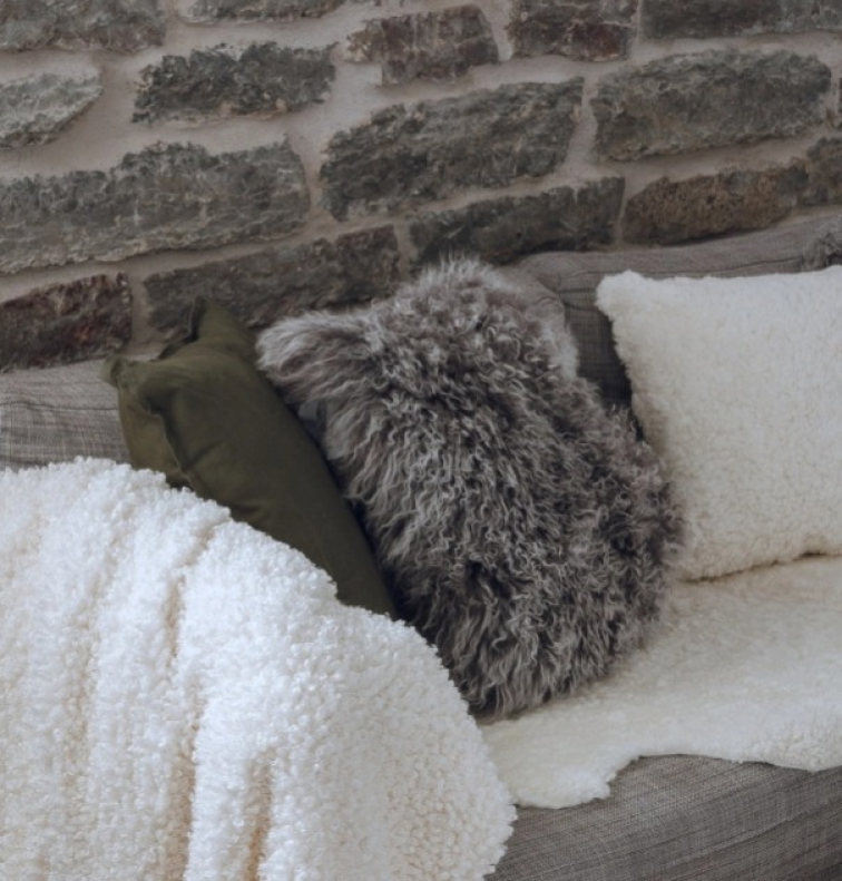 Polštář Snowtop, tibetská kožešina, šedá, 60x40 cm