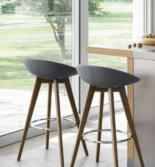 Barová židle Palm Wood, dřevo, variabilní potah, v.67 cm, CS1811-MTO