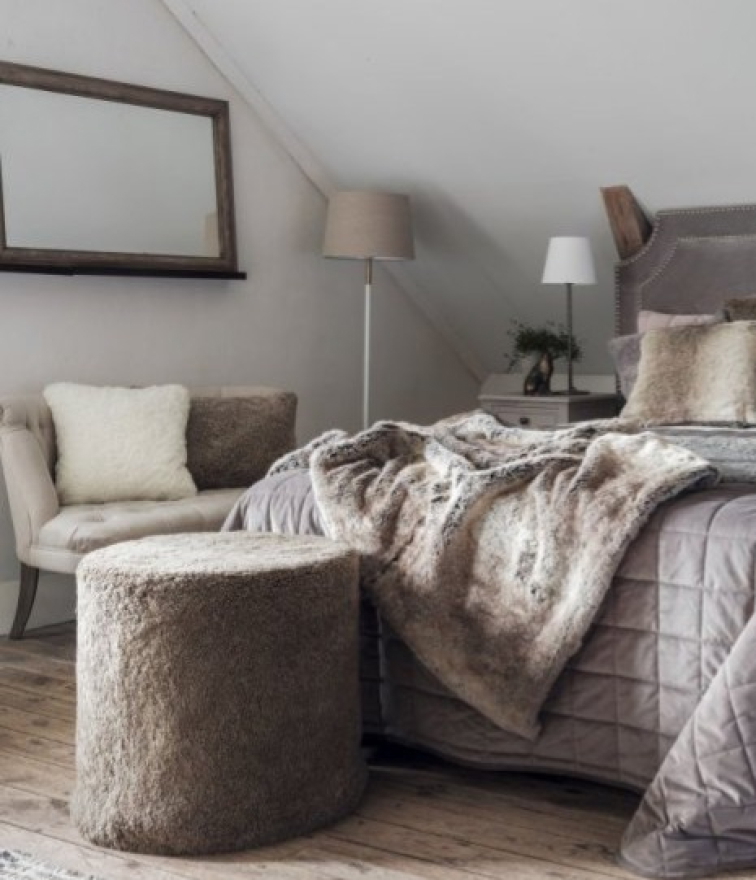 Polštář australská kožešina Curly, hnědá, 45x45 cm