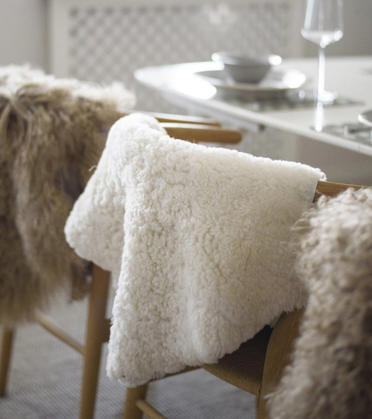 Kudrnatá australská kožešina Curly, karamelová, 95x60 cm