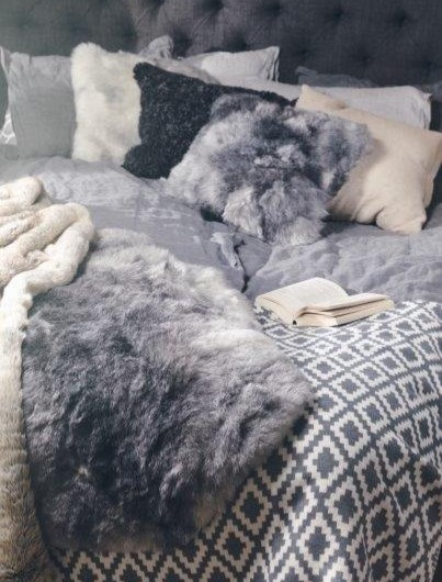 Islandská ovčí kožešina Nelly, strakatá, 90x55 cm