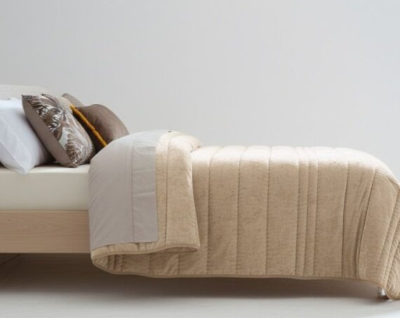 Přehoz na postel Nui Arena, béžový, 270x270 cm, se 2 povlaky na polštáře
