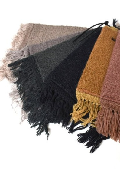 Hustý koberec Une Grey, šedý