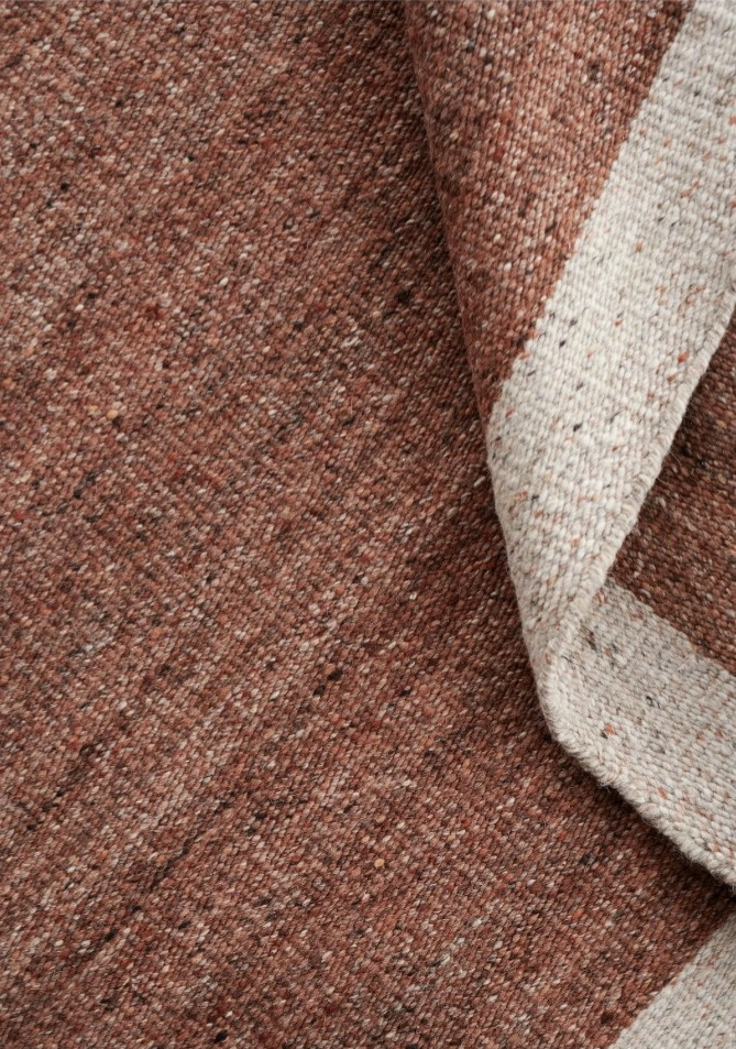 Odolný koberec Ledro Rust, rezavě červený