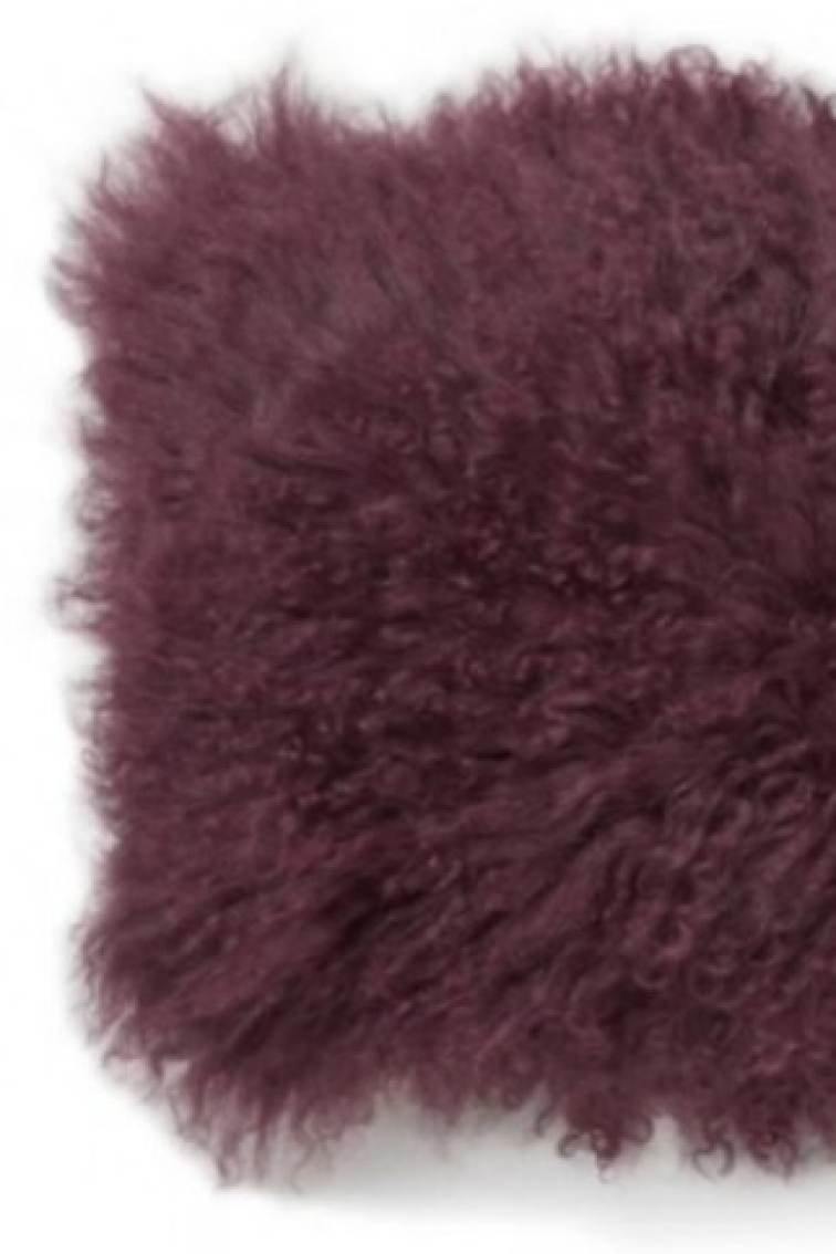 Polštář Burgundy, tibetská kožešina, burgundská červená, 50x25 cm