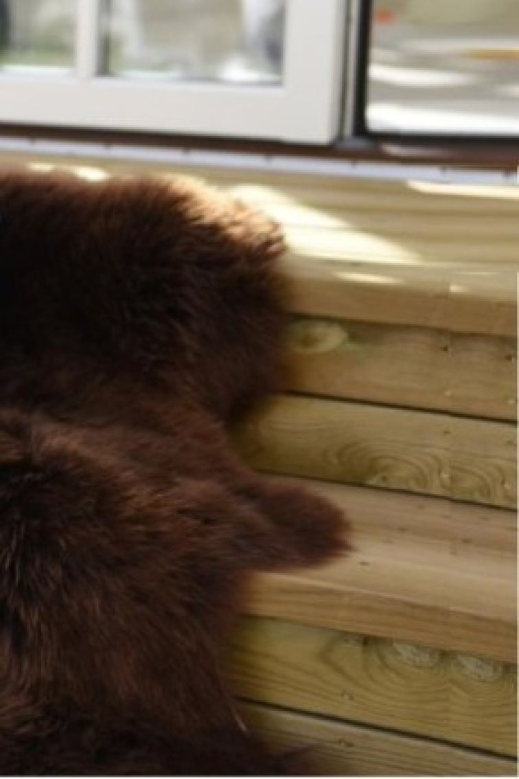 Tibetská vysokohorská kožešina Bothy, béžová-měděná, 95x55 cm