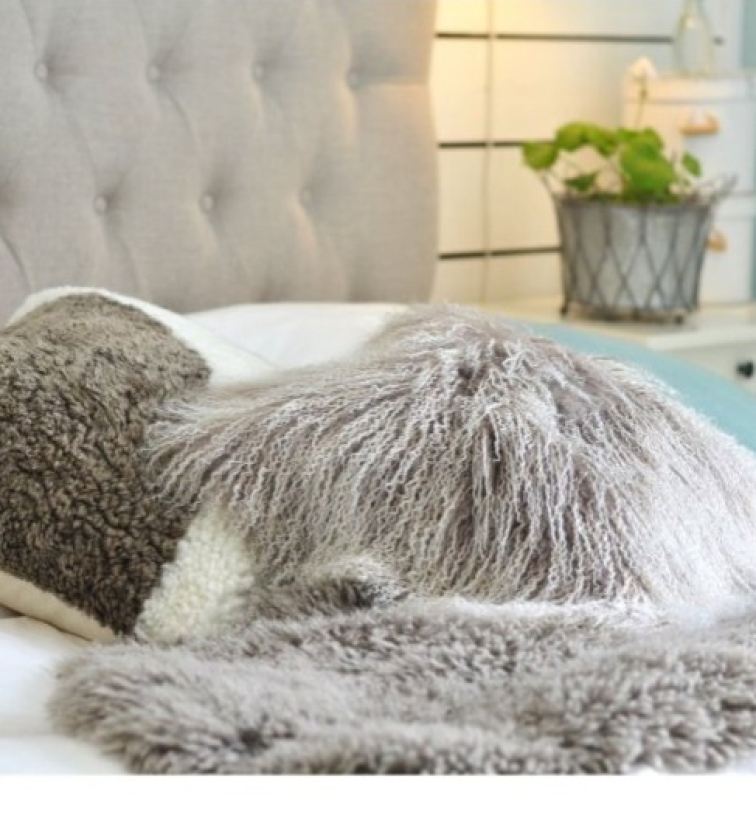 Polštář Snowtop, tibetská kožešina, světle šedá, 40x40 cm