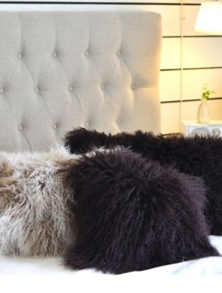 Polštář Solid Grey, tibetská kožešina, 60x40 cm