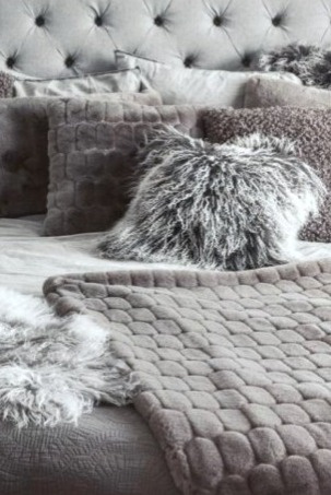 Polštář Bubble Grey, 45x45 cm, umělá kožešina, šedý