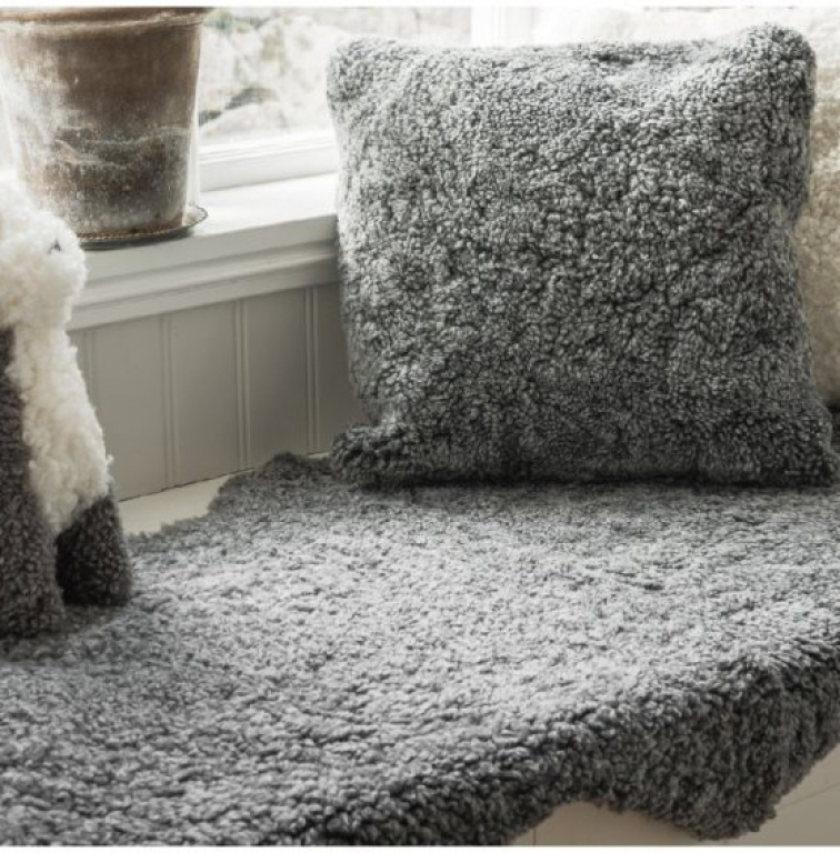 Polštář australská kožešina Curly, charcoal, 45x45 cm