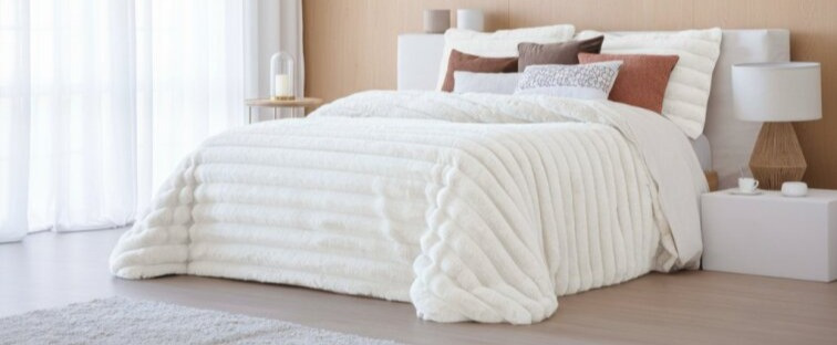 Hřejivý přehoz Cedric White, bílý, se 2 povlaky na polštáře 270x270 cm