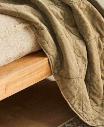 Prošívaný přehoz Nantes Olive, bavlna, olivový, 240x260 cm