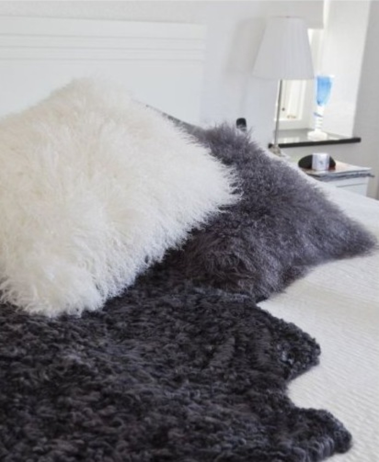 Polštář Solid Grey, tibetská kožešina, 60x40 cm