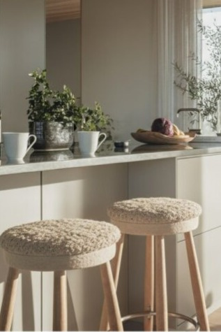 Kožešina na židli Curly Beige, béžová, O34 cm