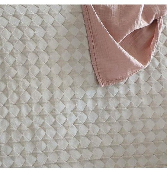 Přehoz na postel Minsi Lino 250x265 cm, žakárový