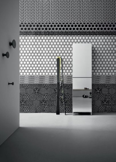 Botník Linear se zrcadlovými dveřmi pro 20 párů