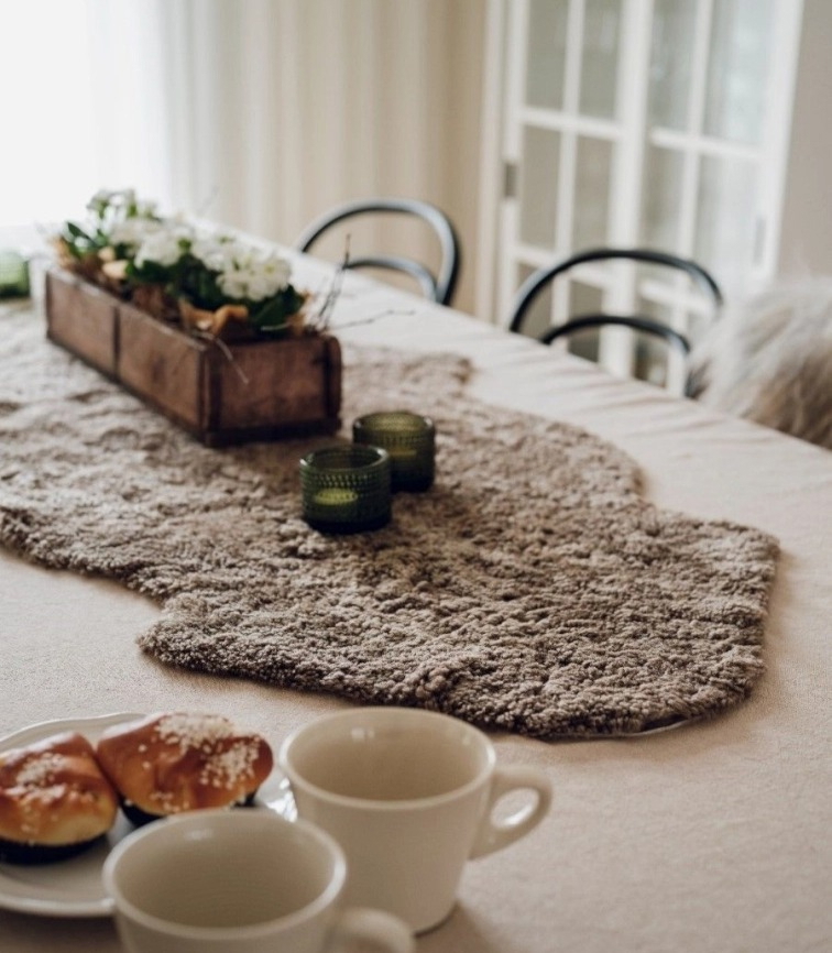 Polštář australská kožešina Curly, hnědá, 45x45 cm