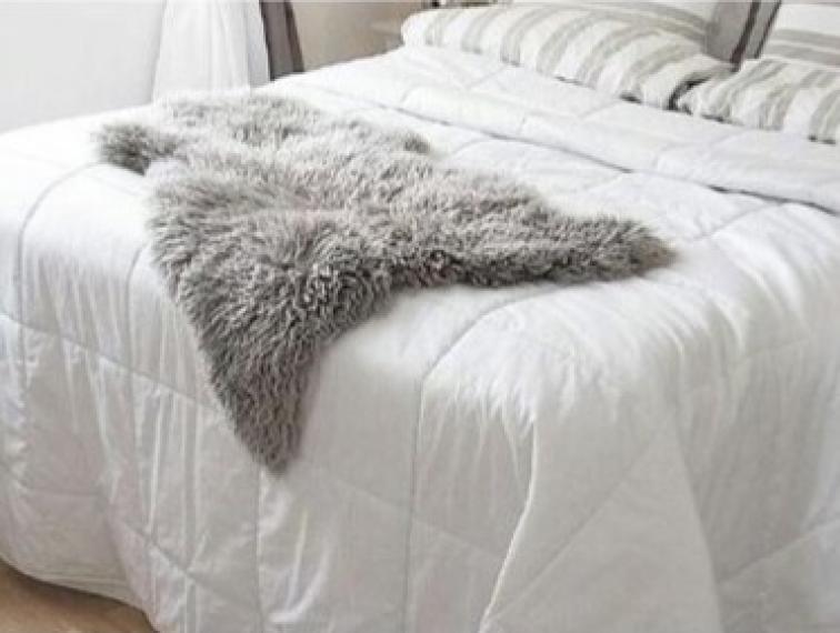 Frizzy australská kožešina, šedá