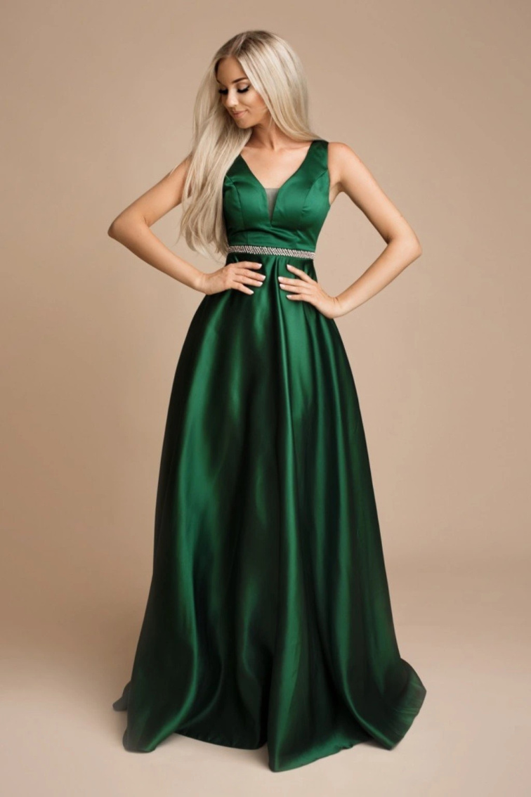 Večerné šaty podľa príležitosti – ako vybrať tie pravé