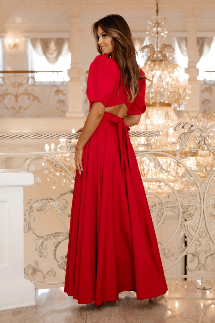 Sezóna plesů je tady! Objevte společenské šaty roku 2026