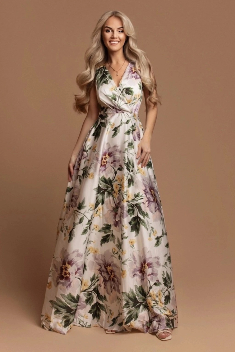 Farebné šaty sú nezabudnuteľné šaty