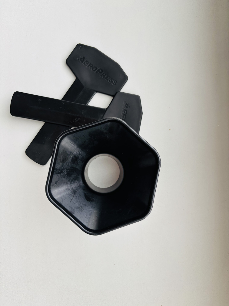 Aeropress set miešatko 2 ks a násypka