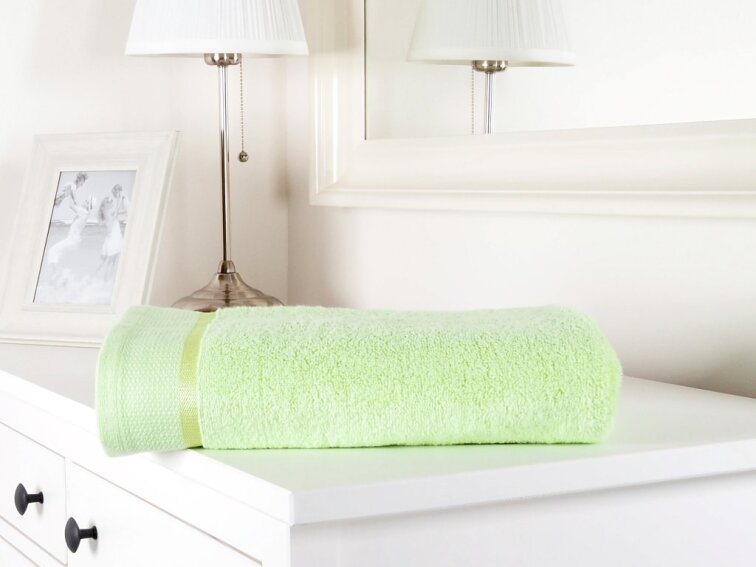 Osuška froté FLUFFY 70x140 - Světle zelená