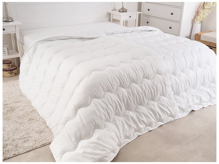 Přikrývka Bella Hotel 95 stupňů 140x200