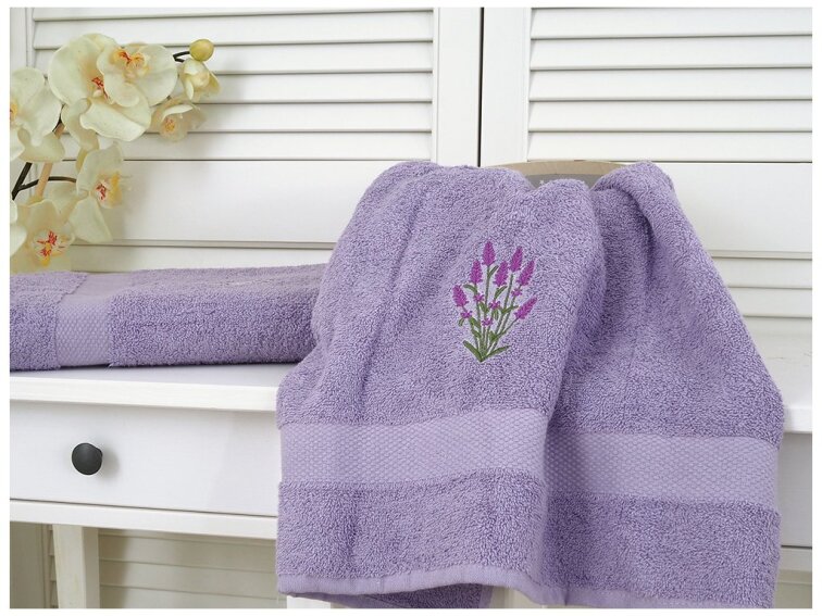 Osuška froté Adria 70x140 s výšivkou - Fialová s levandulí