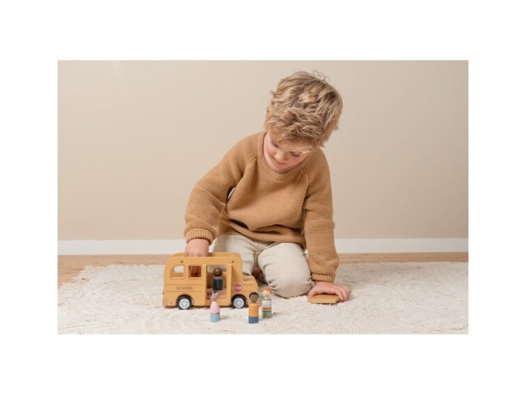 Little Dutch Školský autobus s figúrkami drevený