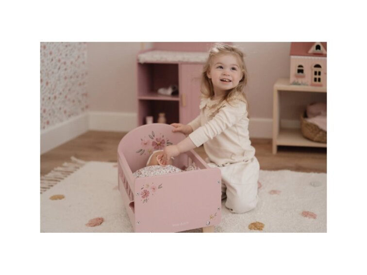 Little Dutch Postieľka pre bábiky drevená s perinkou Pink