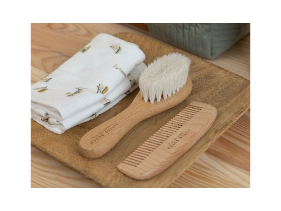 Little Dutch Detský hrebeň a kefa drevená