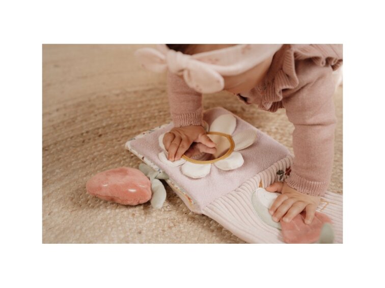 Little Dutch Knižka textilná s aktivitami Fairy Garden