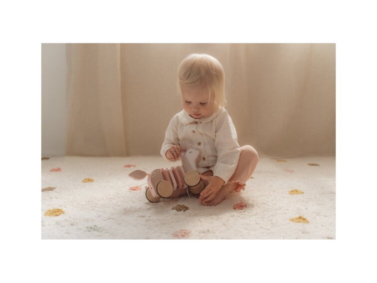 Little Dutch Ťahacia srnka drevená Fairy Garden