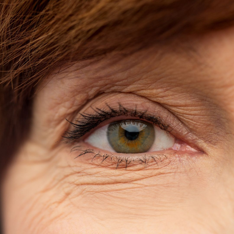 OKINA - pečující olej o oční okolí